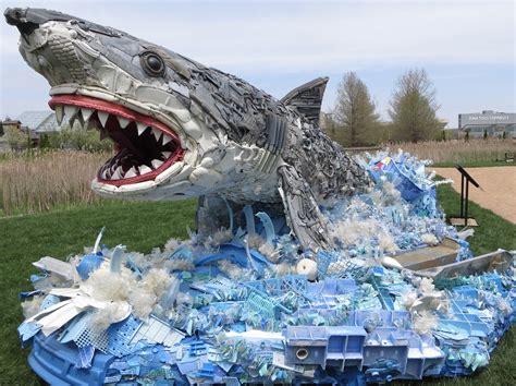 Huge sea life sculptures made from ocean’s plastic trash | Philippine ...