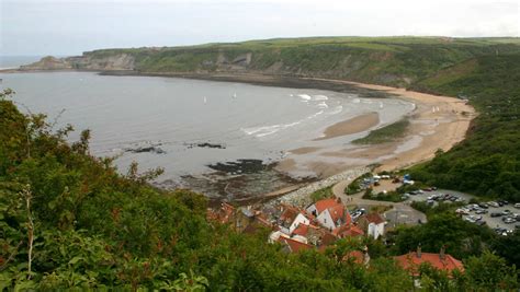 Looking across Runswick Bay toward Kettleness | Voyage dans le temps ...