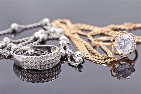 What are the differences between gold or silver jewelry? | Blog | Don ...