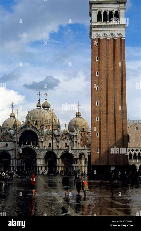 ITALY, VENICE, PIAZZA SAN MARCO, FLOOD Stock Photo - Alamy