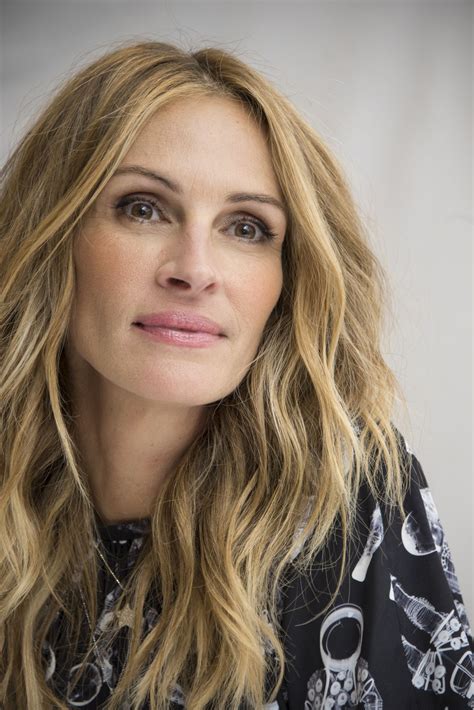 Julia Roberts - "Wonder" Press Conference in London 11/05/2017