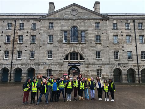 6th Class visits Collins Barracks - Ballinteer Educate Together ...