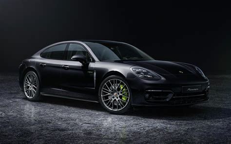 2022 Porsche Panamera Platinum Edition | GearMoose