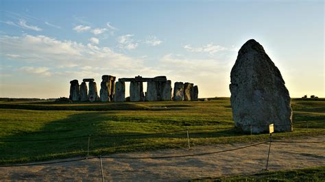 England Stonehenge : Different View of Stonehenge / Your guide to ...