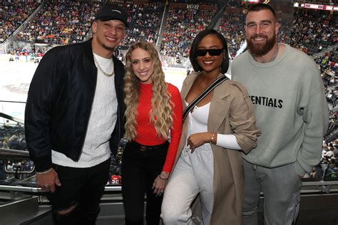 Travis Kelce, girlfriend Kayla Nicole enjoy NHL All-Star date