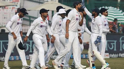 1st Test: Why is KS Bharat keeping wicket for India on Day 3 against ...