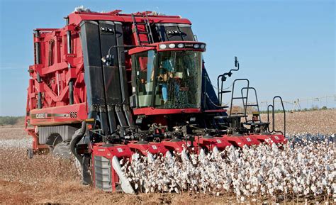 Module Express™ Cotton Picker with Cotton Module Builder | Case IH ...