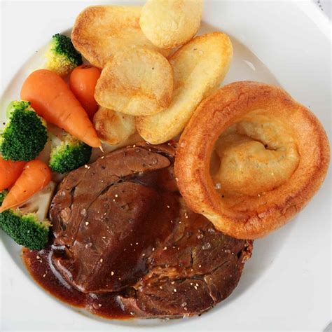 Traditional Yorkshire Pudding - The Daring Gourmet