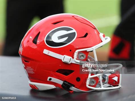 Georgia Bulldogs Helmet Photos and Premium High Res Pictures - Getty Images