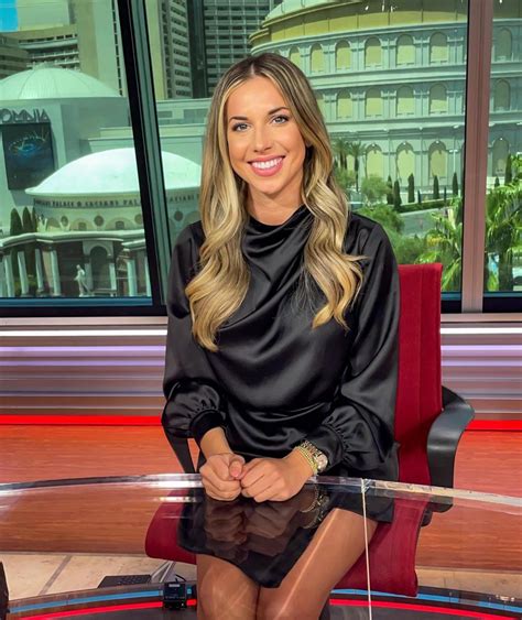 Meet Erin Dolan, the stunning ESPN analyst whose social media snaps ...