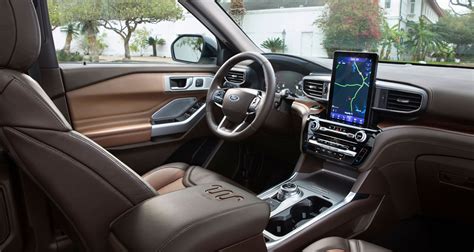 Interior Ford Explorer | Carnovo