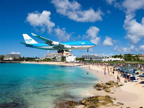 Tourist Dies After Being Hit by Jet Blast at St. Maarten's Maho Beach ...