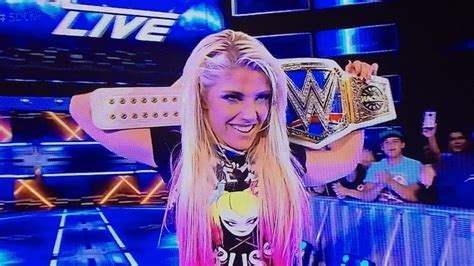 Alexa Bliss Is The New WWE SmackDown Women's Champion