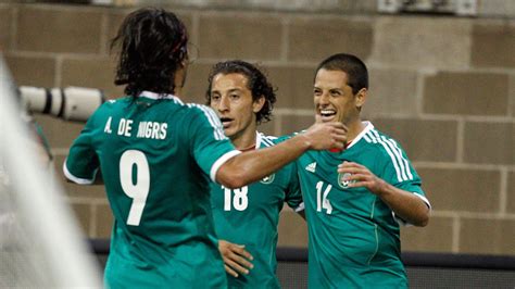 Javier Hernandez scores both goals for Mexico in 2-2 draw v Nigeria ...