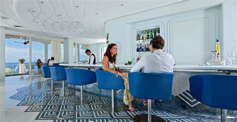 Blue Lounge Dine & Drinks at Grand Hotel Riviera in Sorrento