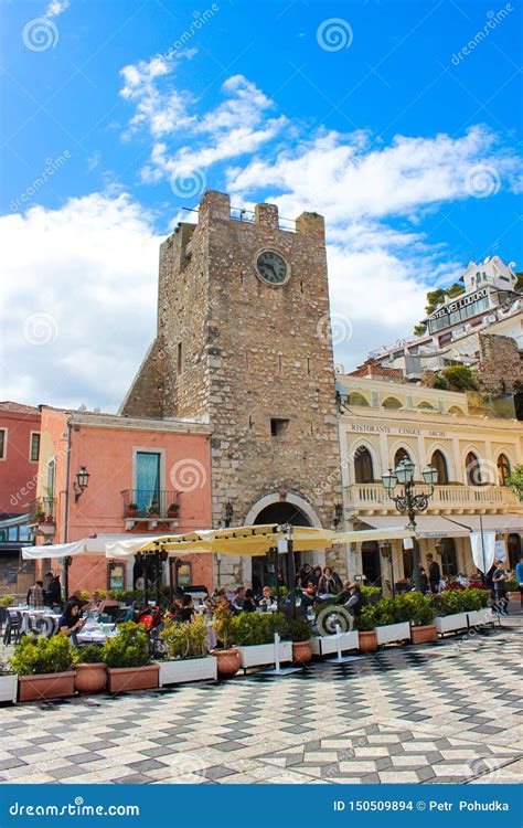 Taormina, Sicily, Italy - Apr 8th 2019: Tourists Sitting in Outdoor ...