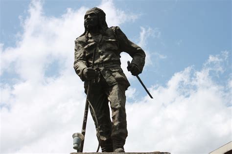 SAGEPAGE UNCOLONIZED: State of Nairobi Statues