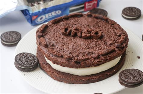 Giant Oreo Recipe – The Naughty Fork