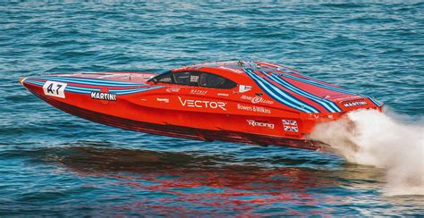 Pin by JCL on Go Fast Boats | Powerboat racing, Offshore boats, Boat