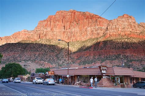 Springdale, Utah | Photos by Ron Niebrugge