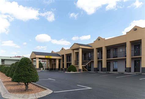 Super 8 Motel Northeast Clarksville, TN - See Discounts