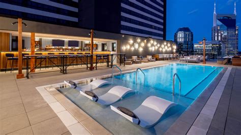 Best Hotels with Outdoor Pools in Nashville | Nashville Guru