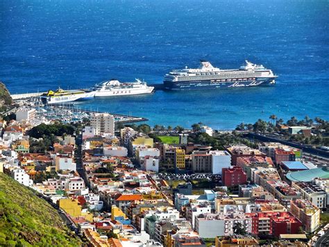 LA GOMERA ISLAND (Canary Islands): Ships in San Sebastian de La Gomera ...