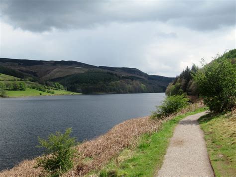 Ladybower Reservoir Walk (6 Miles) Via Derwent Dam