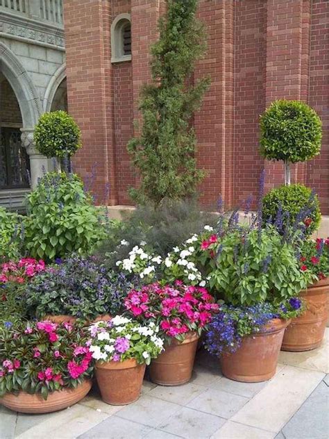 Front Yard Landscaping With Potted Plants: A Joyful Guide – HomeDecorish