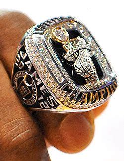 LeBron James finally gets his championship ring | Lebron james, Nba ...