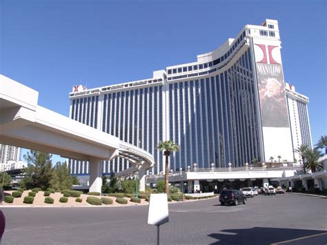 File:Las Vegas Hilton Hotel.jpg - Wikimedia Commons