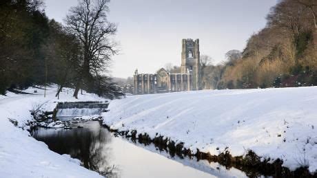 Fountains Abbey in snow | Fountains abbey, World heritage sites, Places ...