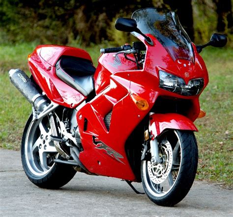 HONDA VFR800 (1998-2001) Review Speed, Specs Prices MCN | atelier-yuwa ...