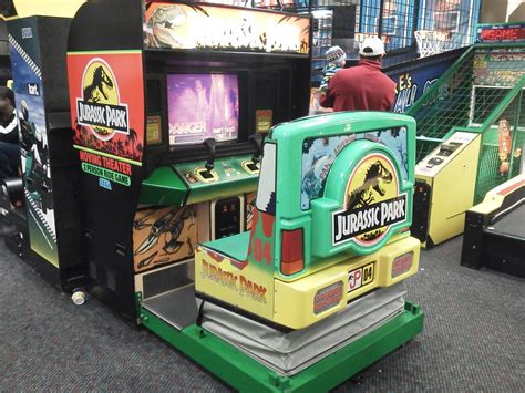 Chuck e cheese, Jurassic park, Arcade