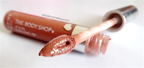 REVIEW: The Body Shop Lip Gloss - Shade 04