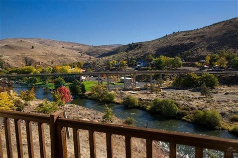 Maupin Oregon home overlooking the Deschutes River | Oregon waterfalls ...