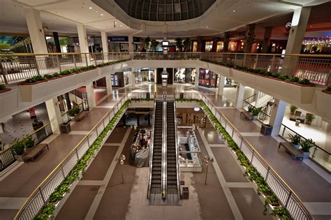 14 Biggest Malls in America That Shopaholics Will Love – Page 4 ...