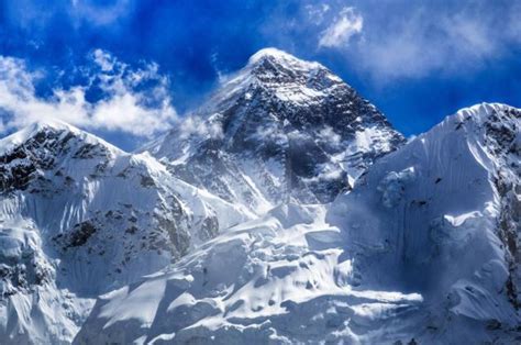 Nepal Grants Record Number Of Mount Everest Permits This Climbing Season