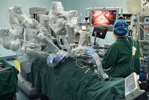 Robotics in Medicine: How Technology is Revolutionizing Surgery ...