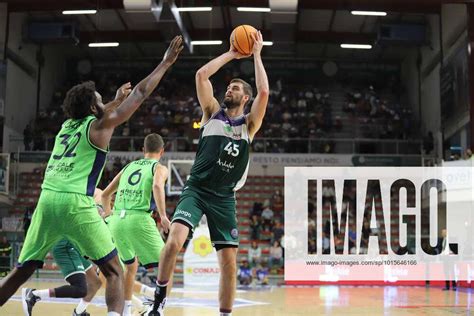 Dinamo BDS Sassari v Unicaja - Champions League David Kravish (Unicaja ...