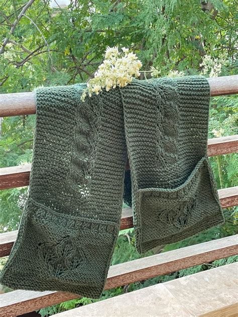 Loom Knit ePattern: Leafy Pocket Scarf – CinDWood Looms