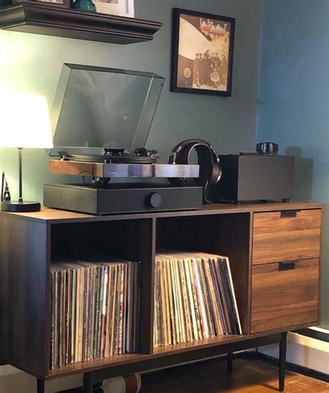 Turntable setup | Vinyl record room, Furniture details design, Record room