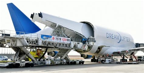 Boeing marks 1,000th 787 with first look inside a Dreamlifter | The ...