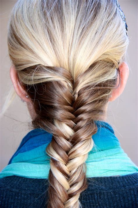 Day 19- the fishtail braid - Twist Me Pretty