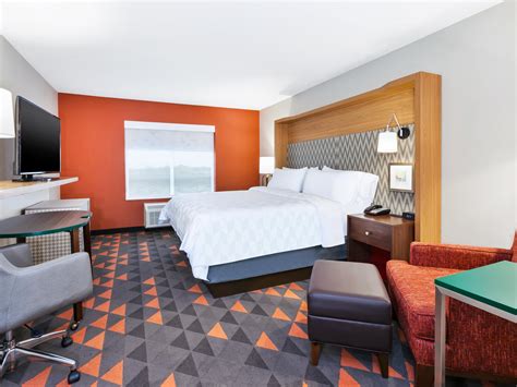 Hotels in Perrysburg, Ohio | Holiday Inn & Suites Toledo Southwest ...