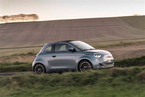 Fiat 500 Electric Convertible Review (2021) | Parkers