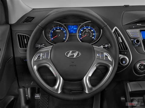 2010 Hyundai Tucson: 11 Interior Photos | U.S. News