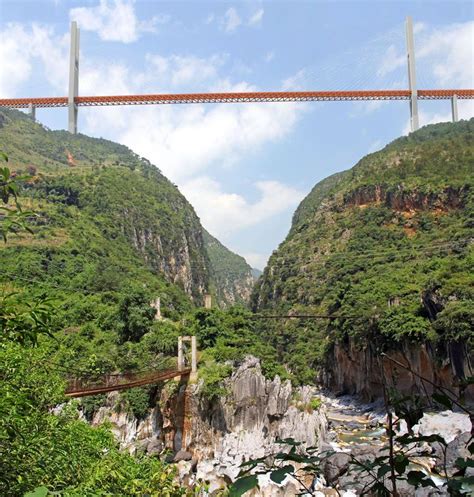 Beipanjiang Bridge in China—which hangs over 1,800 feet above a river ...