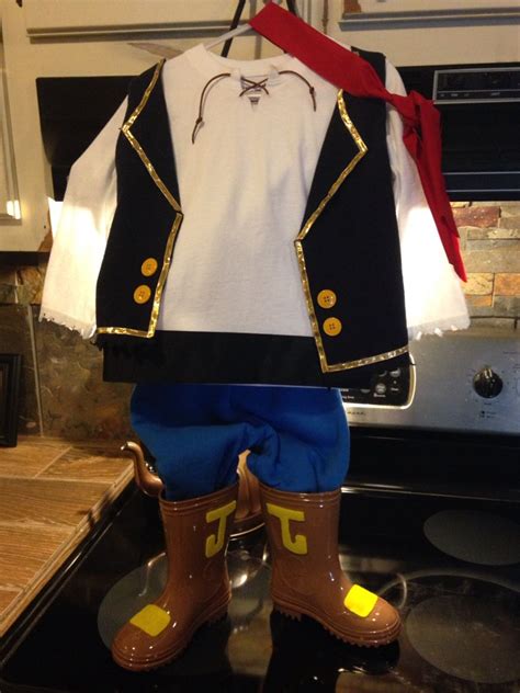 My diy jake and the never land pirates costume Triton, Jake, Pirates ...