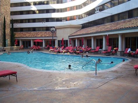 Pool - Picture of Peppermill Resort Spa Casino, Reno - Tripadvisor